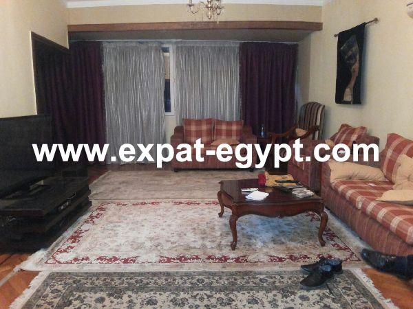 شقة بموقع رائع يطل على النيل شقة للبيع في الدقي ، الجيزة ، مصر