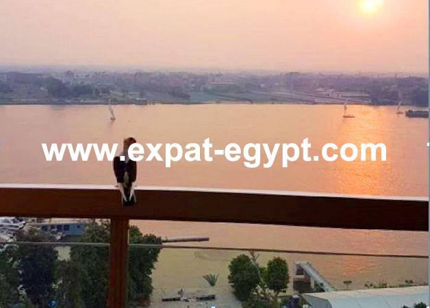 شقة تطل على النيل للبيع في كورنيش المعادي ، القاهرة ، مصر